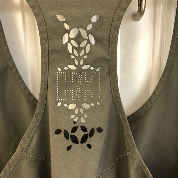 Light billowy Helly Hansen X-Cool tank top - Picture 3 of 8